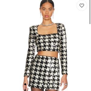 Revolve ASTR the Label Darby Top in Black & White Size Medium